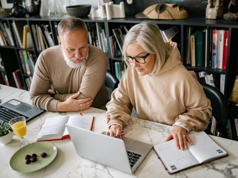5 Benefits And Risks Of Dividend Basis For Retirement Income
