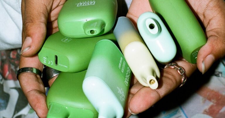 Top Us Senators Are Urging Shops To Stop Selling Illegal
