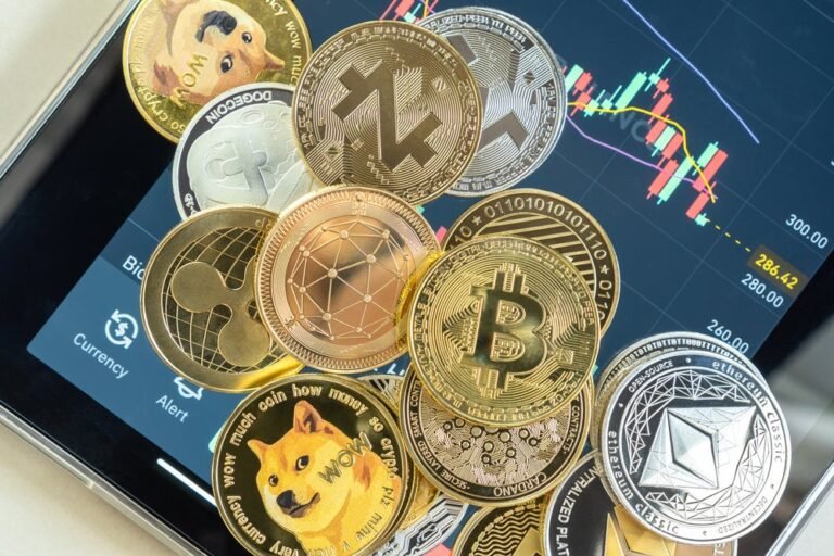 Peter Schiff Predicts 'biggest Bitcoin Crash Ever', Trump Nft Collection